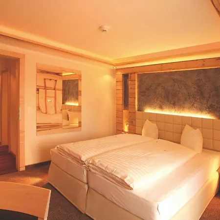 Garni Muttler Alpinresort & ザムナウン